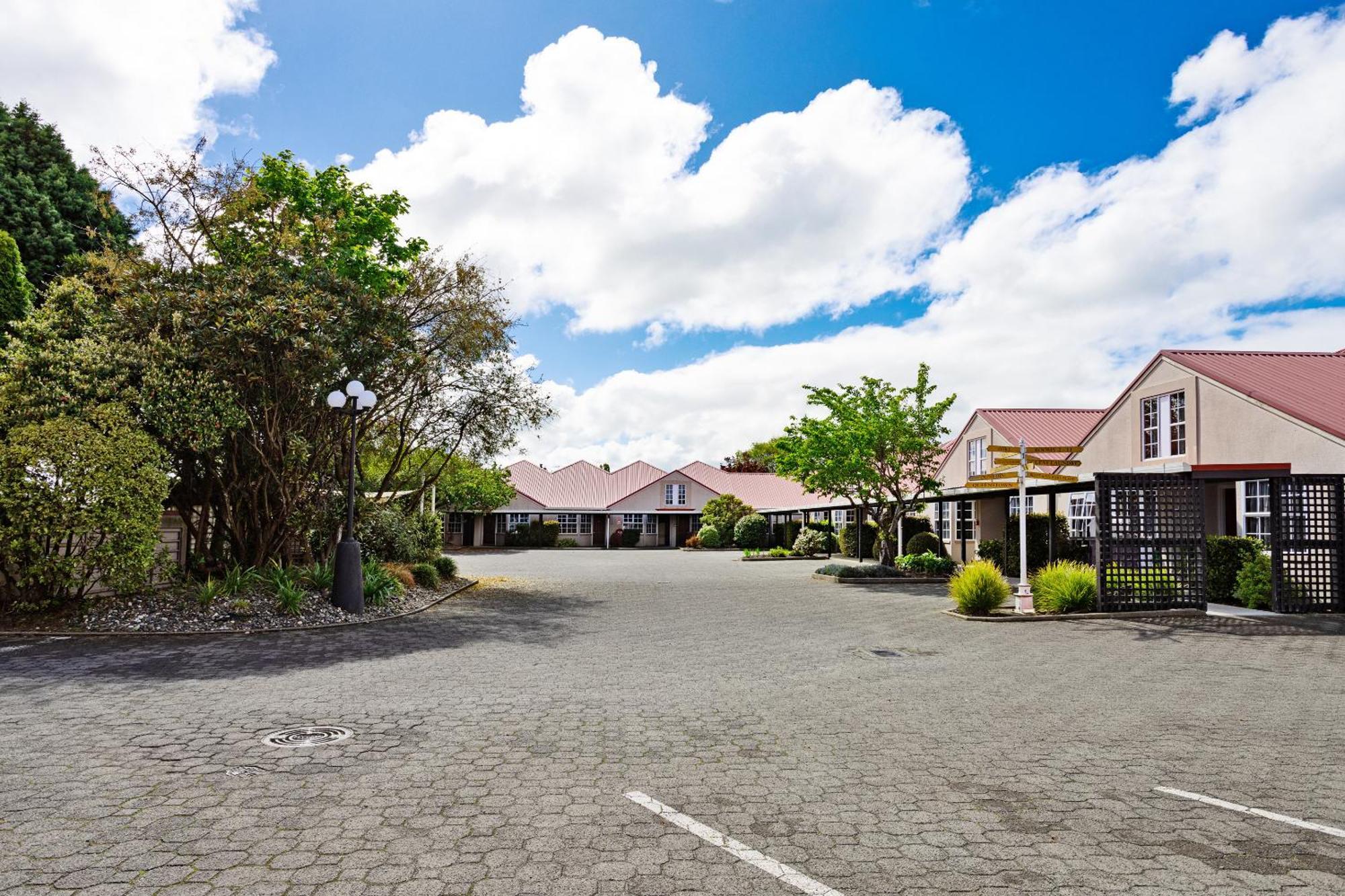 Balmoral Lodge Motel อินเวอร์คาร์กิลล์ ภายนอก รูปภาพ